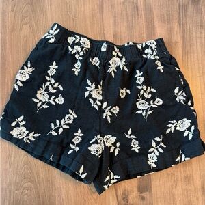 Abercrombie & Fitch Black Floral embroidered Women's Shorts